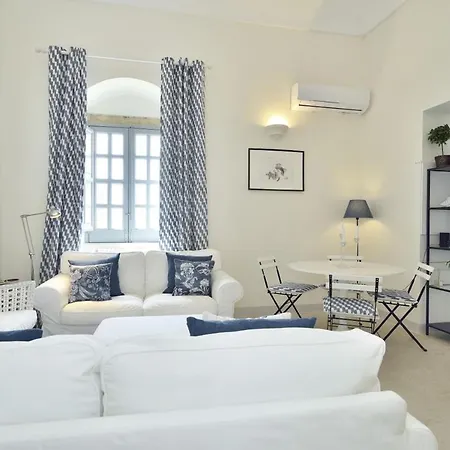 Blu Royal Centro Apartment *